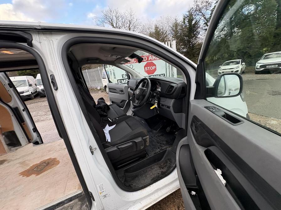 2022 Vauxhall Vivaro – Model: Vivaro  F2700 Dynamic S/S – SO22NBE