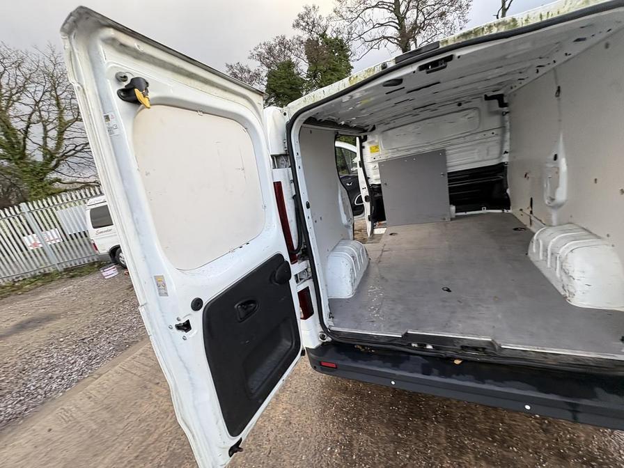 2017 Vauxhall Vivaro – Model: Vivaro 2700 Sport CDTi BT S/S – FP67ONU