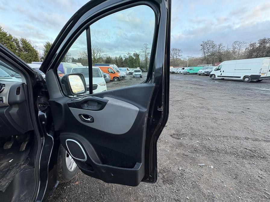 2018 Renault Trafic – Model: Trafic SL27 Sport Nav dCi – EJ68XXY