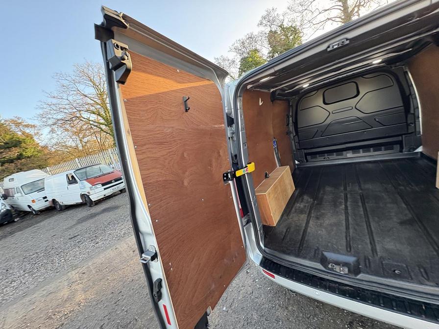 2021 Ford Transit Custom – Model: Transit Custom 280 Limited EcoBlue – FL21ZLN