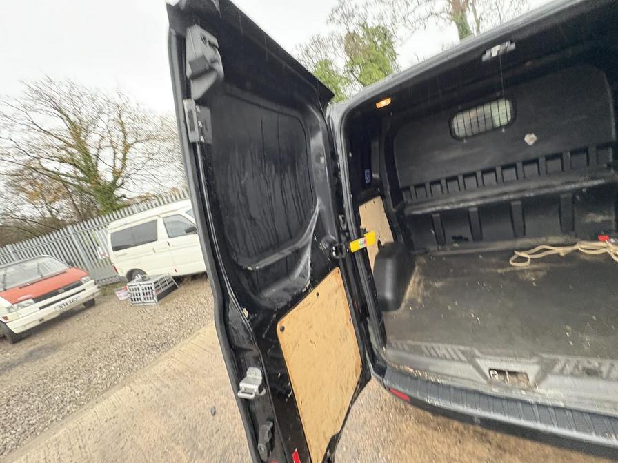 2017 Ford Transit Custom – Model: Transit Custom 310 Limited – MD17UHM