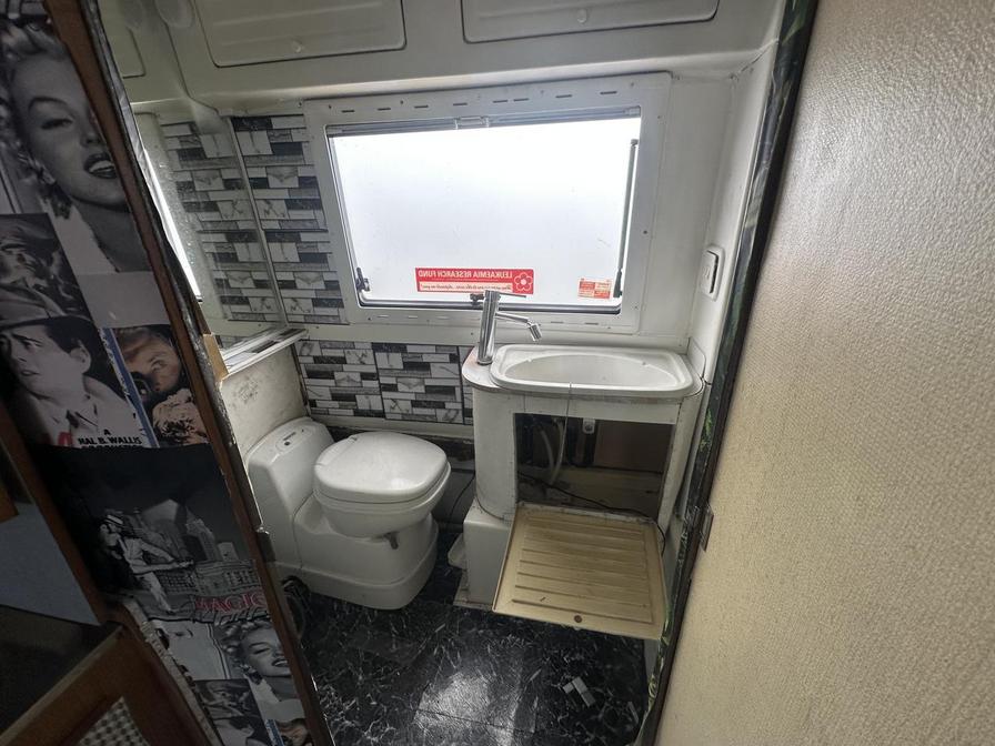 1990 Talbot Express – Model: Express 1500 P – H929YYW