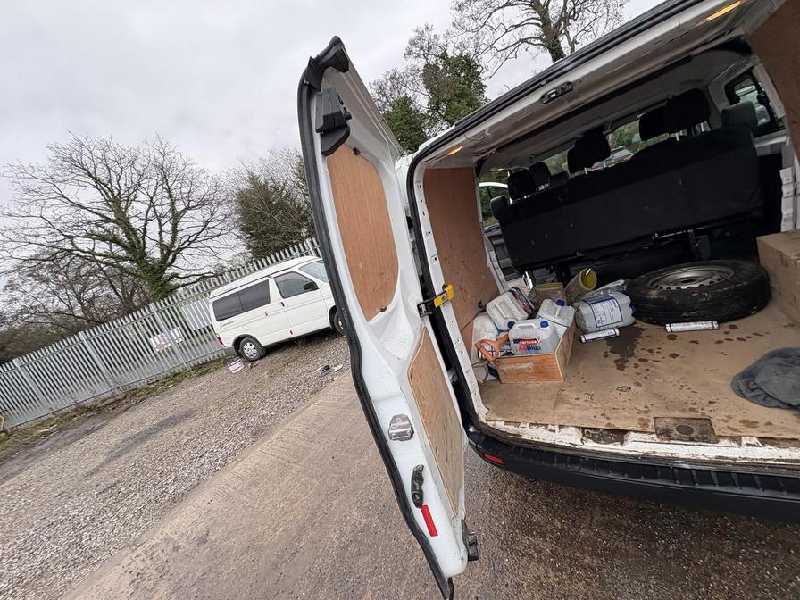 2021 Ford Transit Custom – Model: Transit Custom 300 Leader EcoBlue – YP71UHR