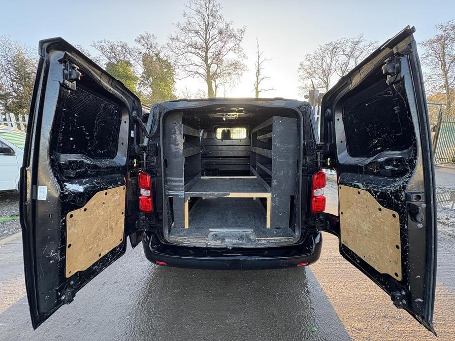 2017 Toyota Proace – Model: Proace Comfort TSS – B13KDR/LP17XFW