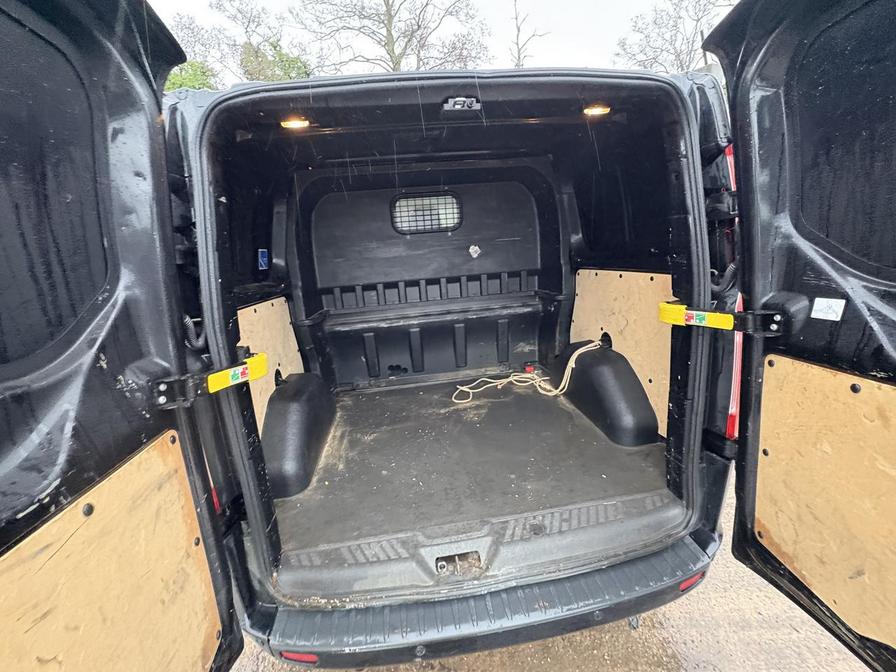 2017 Ford Transit Custom – Model: Transit Custom 310 Limited – MD17UHM