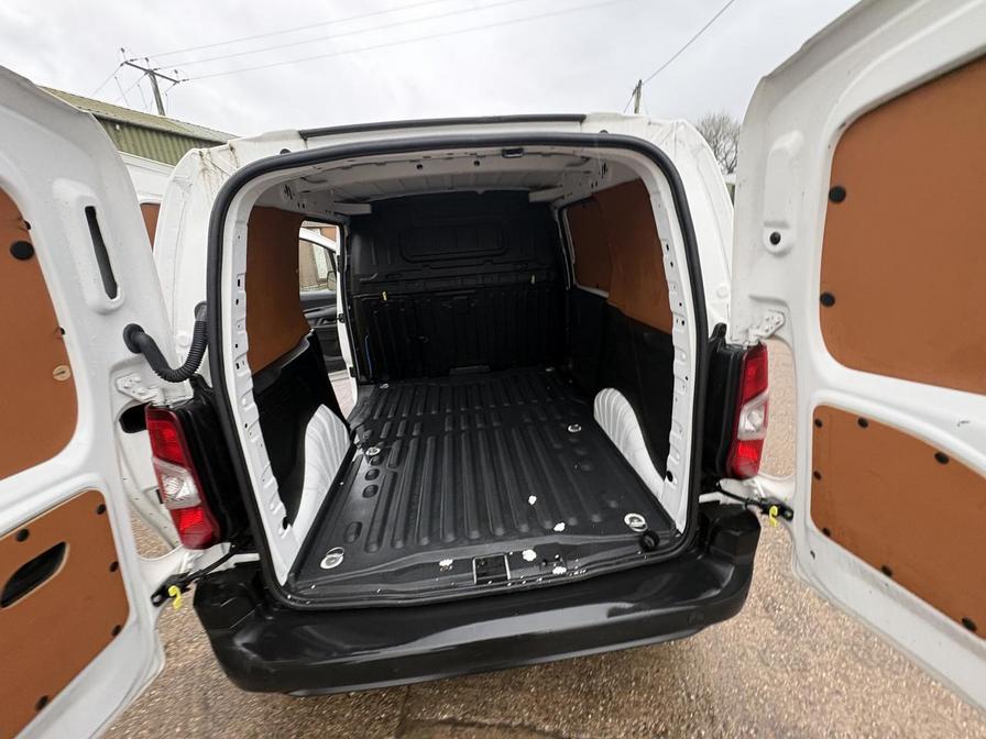 2021 Toyota Proace City – Model: Proace City Icon – SH21AHE