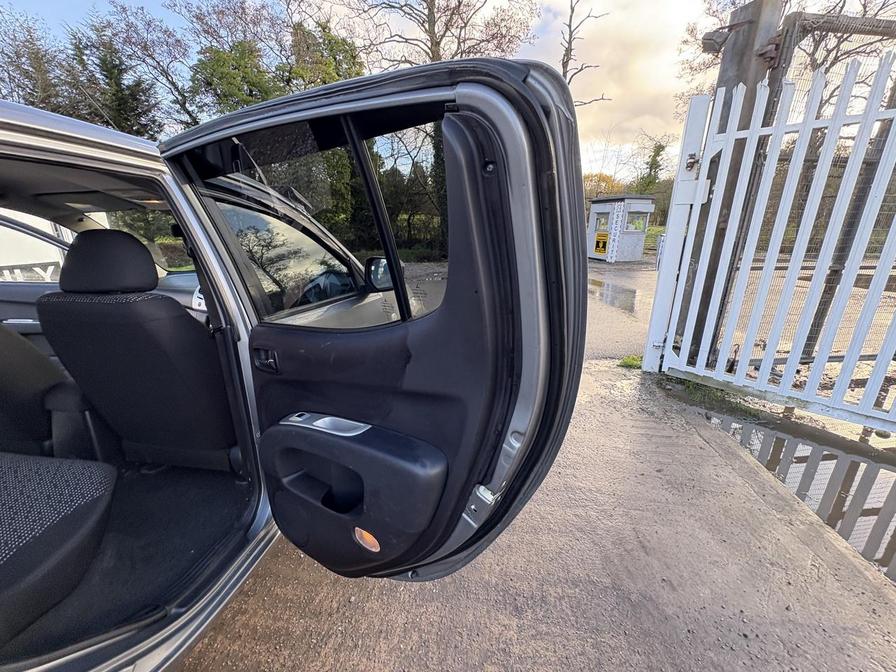 2015 Mitsubishi L200 – Model: L200 Challenger LWB Double Cab DI-D 4×4 – SL15CHX