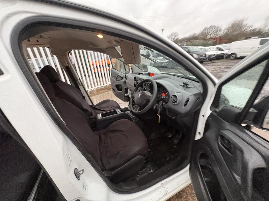 2016 Peugeot Partner – Model: Partner CRC HDi – NV65XFN