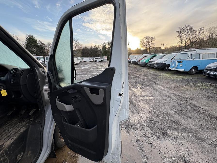 2017 Vauxhall Movano – Model: Movano L3H3 F3500 CDTi Bi-T – HS17EZM