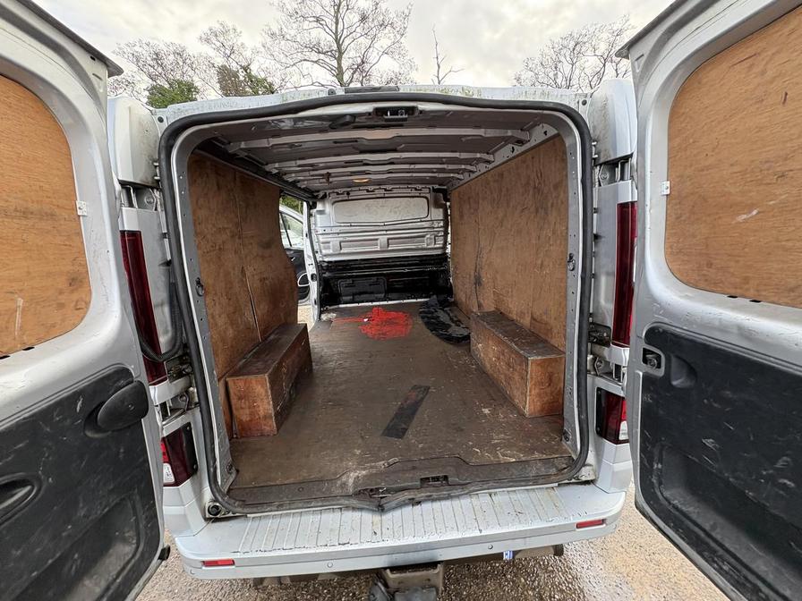 2017 Vauxhall Vivaro – Model: Vivaro  2900 Sportive CDTi – DY66WSW