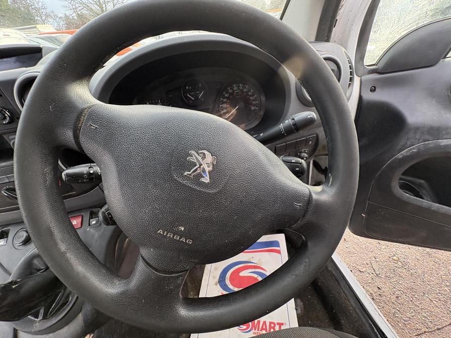 2018 Peugeot Partner – Model: Partner SE L1 Blue HDi – MT18RXN