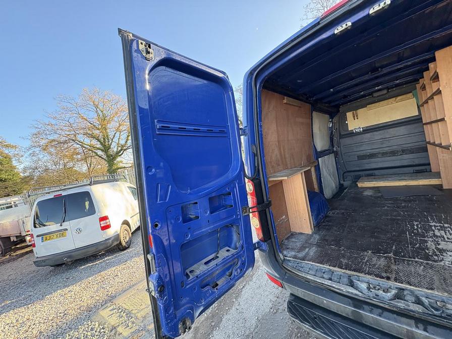 2009 Volkswagen Crafter – Model: Crafter 35 Blue TDI 108 M – DX59HXG