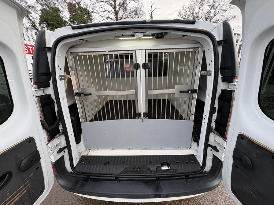 2017 Renault Kangoo Maxi – Model: Kangoo Maxi LL21 Business+ Energy dCi – FJ17EYG