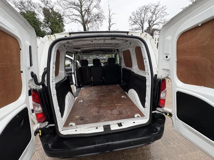 2020 Peugeot Partner – Model: Partner Professional L1 Blue HDi – SG20KFL