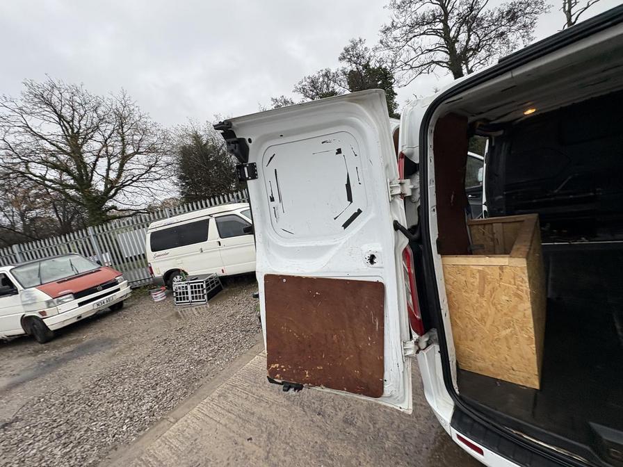 2017 Ford Transit Custom – Model: Transit Custom 290 Limited – AY67OAU