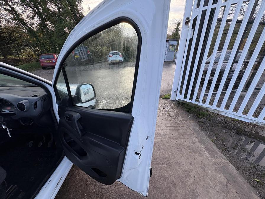 2017 Citroen Berlingo – Model: Berlingo 625 LX Blue HDi – PO17ZHK