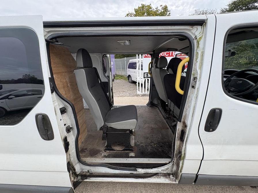 2011 Vauxhall Vivaro – Model: Vivaro  2900 CDTI SWB – YJ11FZT