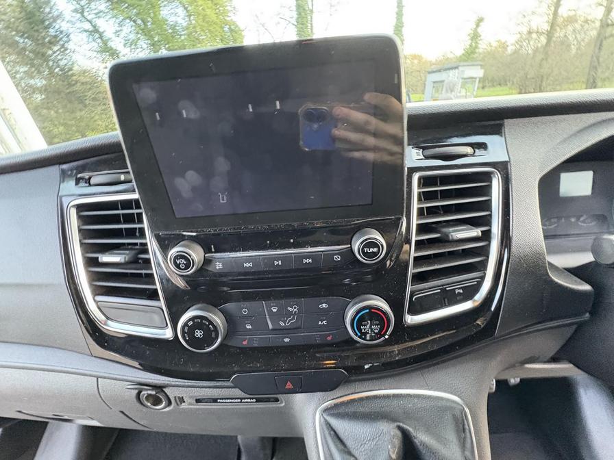 2018 Ford Transit Custom – Model: Transit Custom 300 Limited – P13HFE /YV68AJO