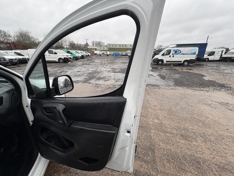 2016 Peugeot Partner – Model: Partner CRC HDi – NV65XFN