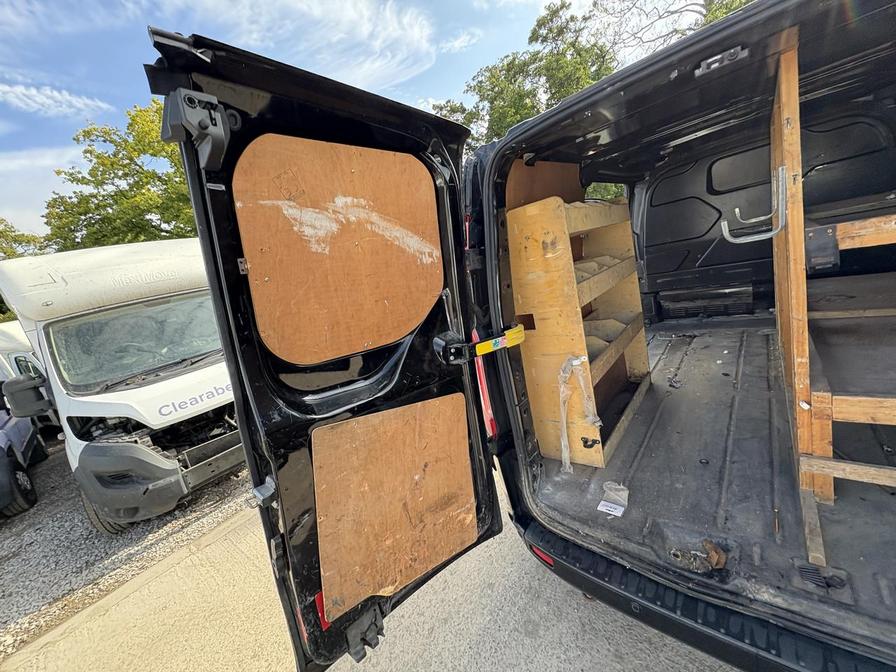 2016 Ford Transit Custom – Model: Transit Custom 270 Limited – YT66URG