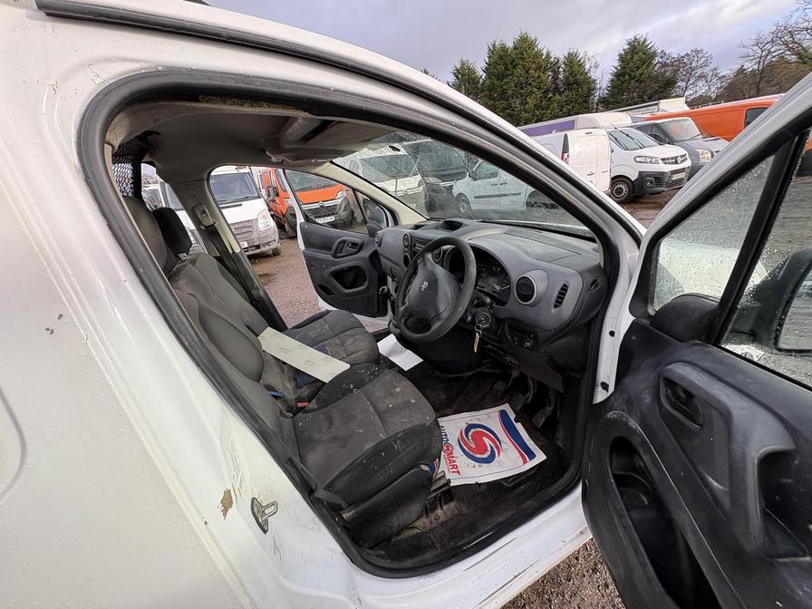 2018 Peugeot Partner – Model: Partner SE L1 Blue HDi – MT18RXN