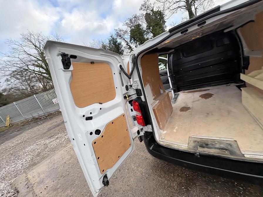 2022 Vauxhall Vivaro – Model: Vivaro  F2700 Dynamic S/S – SO22NBE