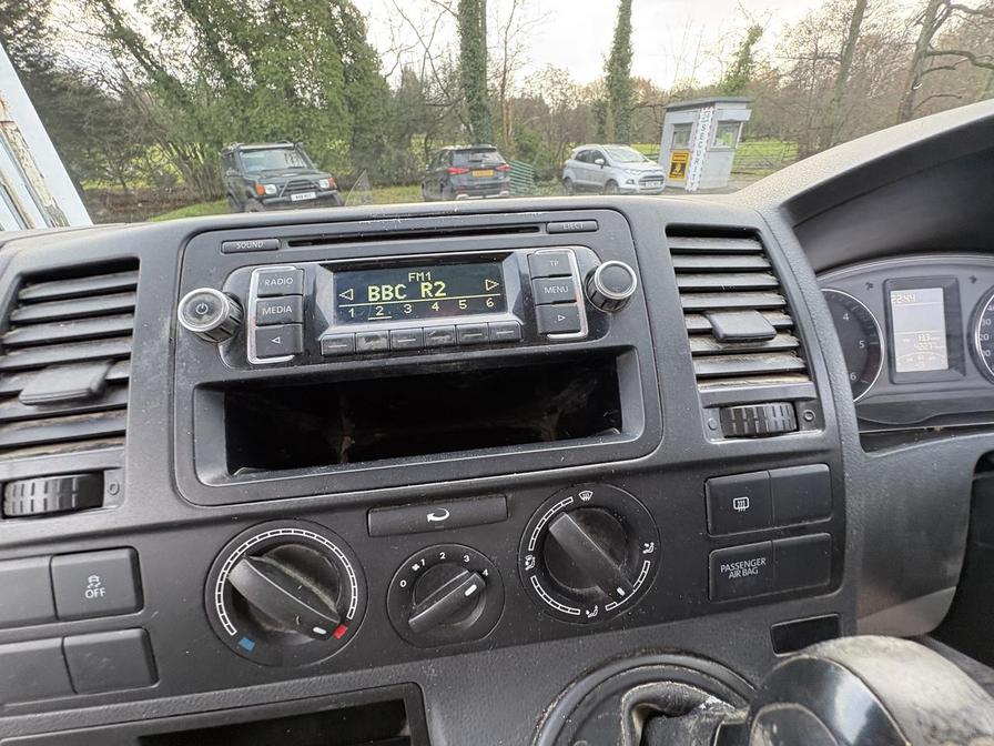 2015 Volkswagen Transporter – Model: Transporter T30 Startline TDI Auto – RJ15MXX