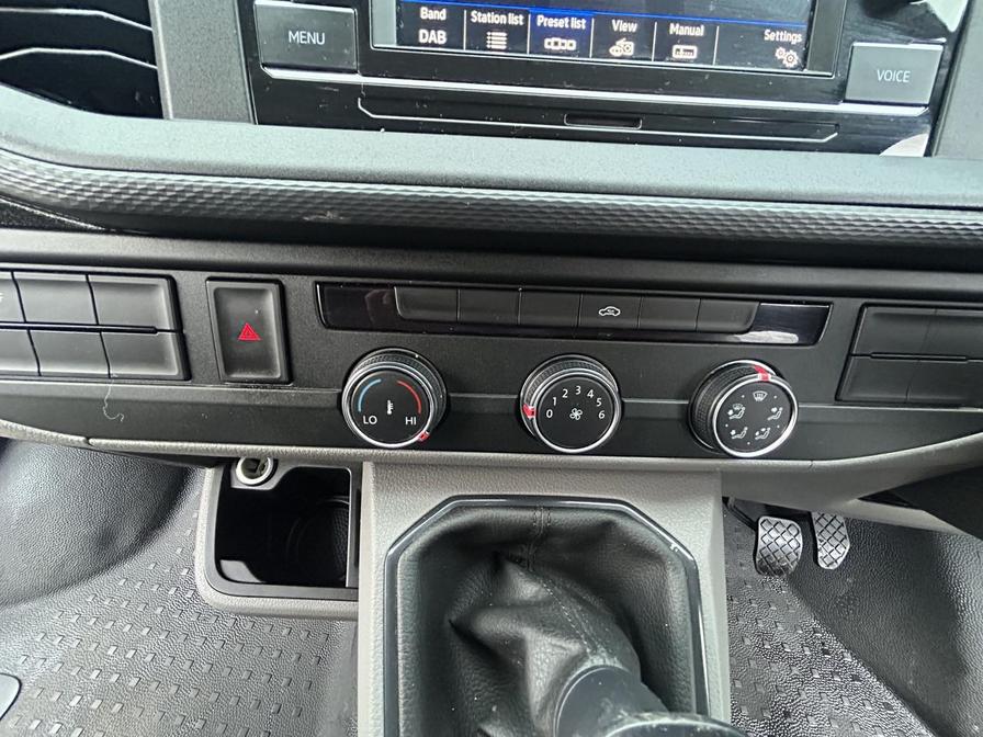 2022 Volkswagen Transporter – Model: Transporter T28 StartLine TDI – KS22EWH