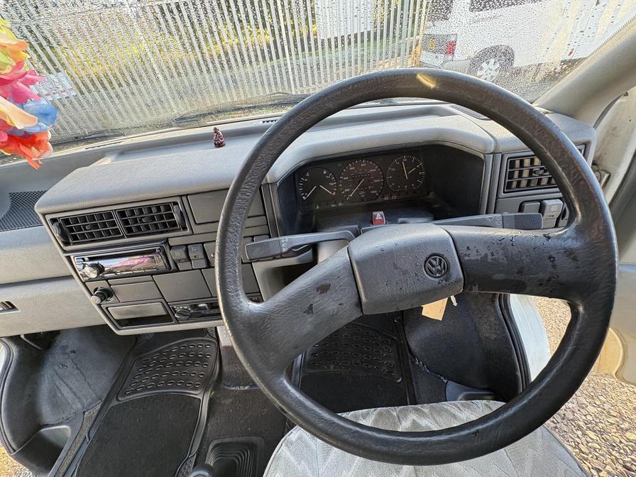 1992 Volkswagen Transporter – Model: Transporter 62 P SWB – J296DYC