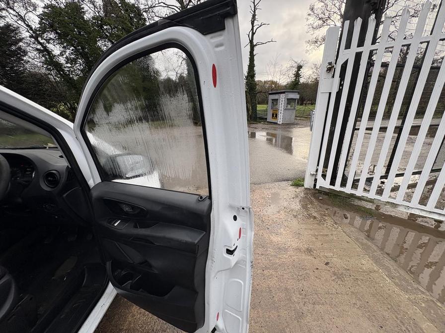 2016 Mercedes-Benz Vito – Model: Vito 111 CDi – EF66SKE