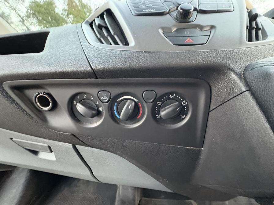 2013 Ford Transit Custom – Model: Transit Custom 270 E-Tech – YY13OGS