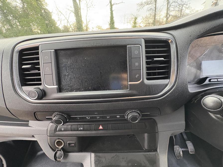 2021 Vauxhall Vivaro – Model: Vivaro 2900 Dynamic S/S – DL21ZUD