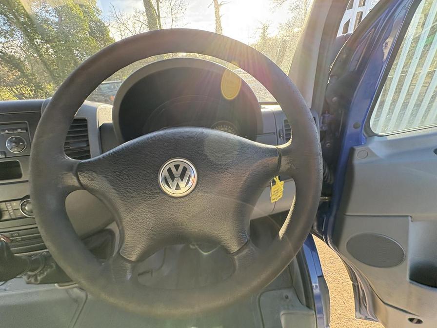 2009 Volkswagen Crafter – Model: Crafter 35 Blue TDI 108 M – DX59HXG