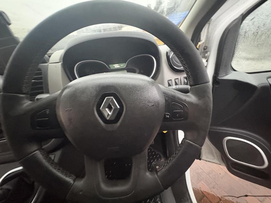 2017 Renault Trafic – Model: Trafic LL29 Sport Nav Energy dCi – AE67VVP