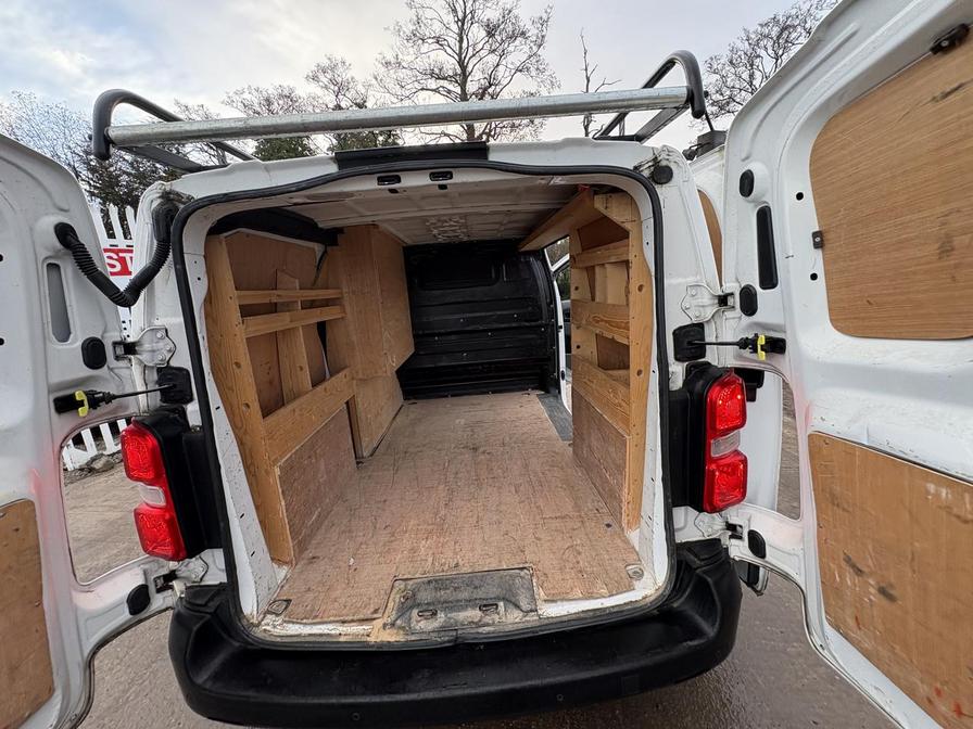 2020 Vauxhall Vivaro – Model: Vivaro 2700 Edition S/S – BD70FTU