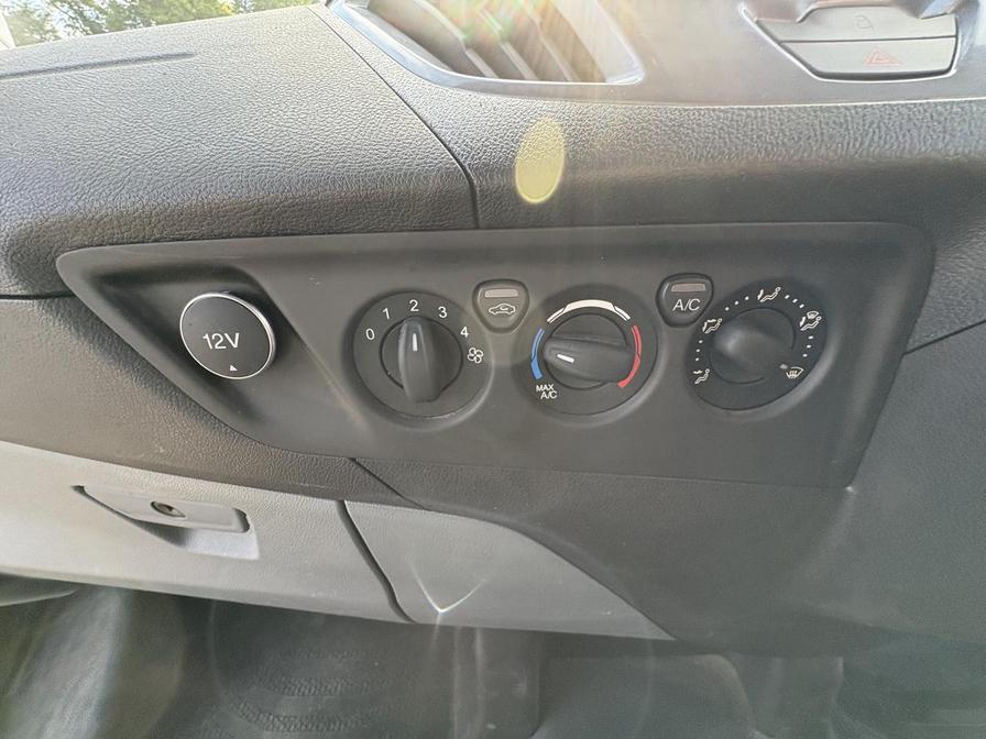 2016 Ford Transit Custom – Model: Transit Custom 270 Limited – YT66URG