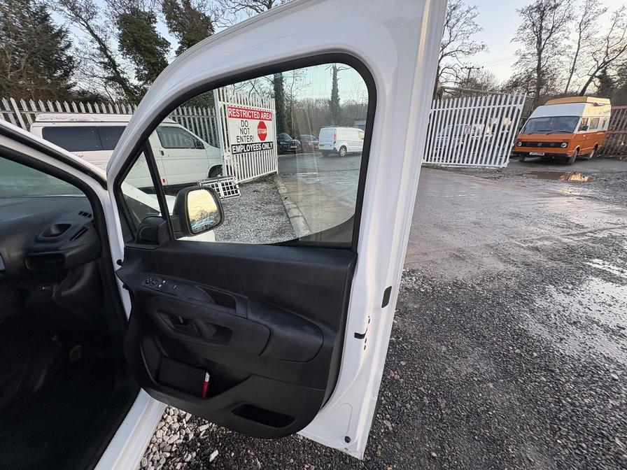 2020 Citroen Berlingo – Model: Berlingo 650 Enterprise Blue HDi S/S – V4JBK/LC70AHN