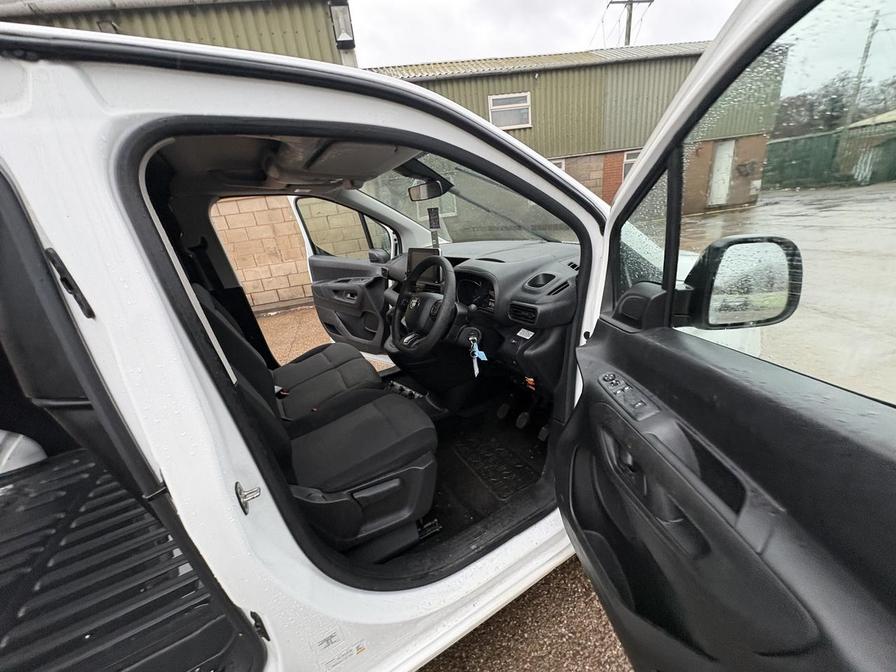 2021 Toyota Proace City – Model: Proace City Icon – SH21AHE