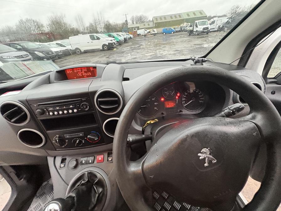 2016 Peugeot Partner – Model: Partner CRC HDi – NV65XFN