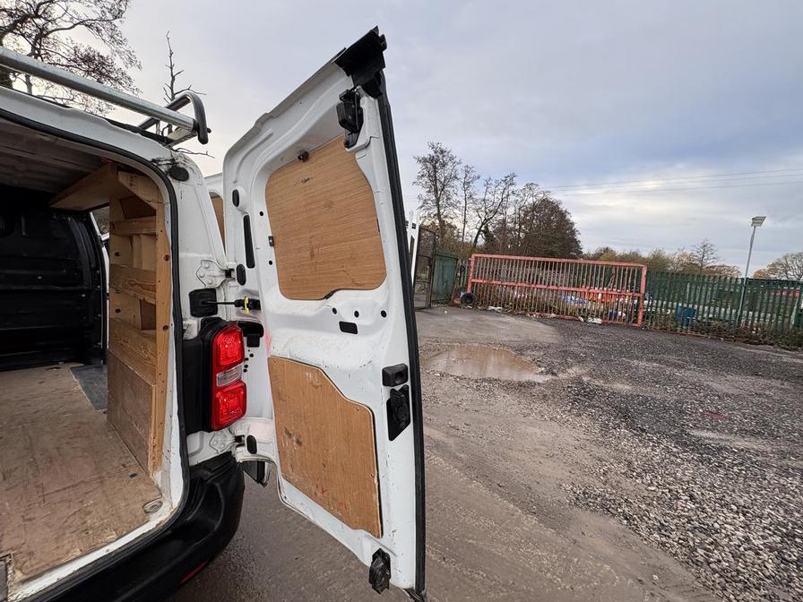 2020 Vauxhall Vivaro – Model: Vivaro 2700 Edition S/S – BD70FTU