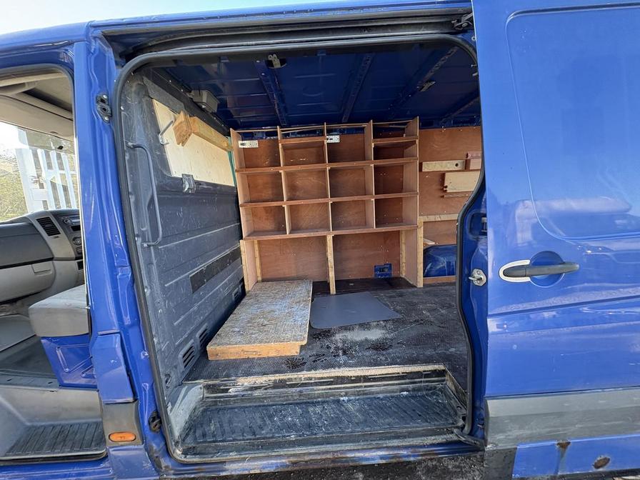 2009 Volkswagen Crafter – Model: Crafter 35 Blue TDI 108 M – DX59HXG