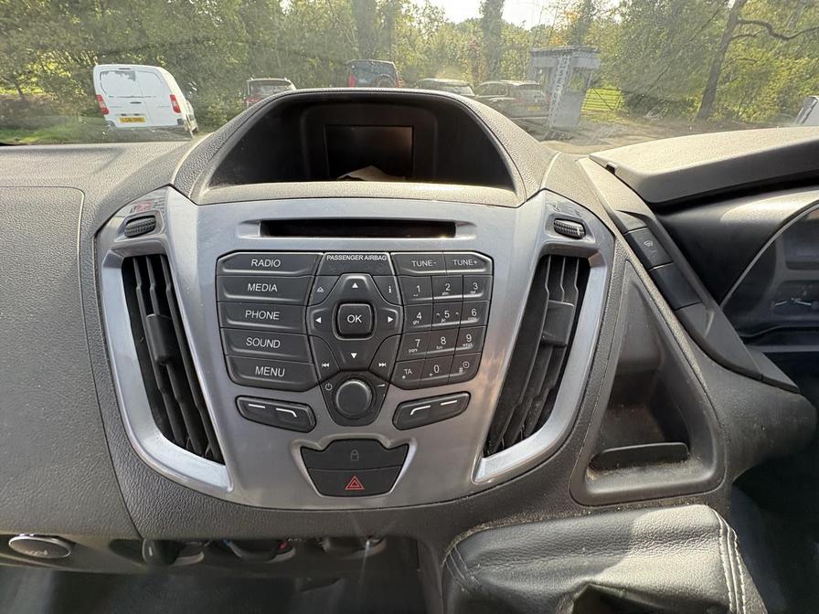 2016 Ford Transit Custom – Model: Transit Custom 270 Limited – YT66URG