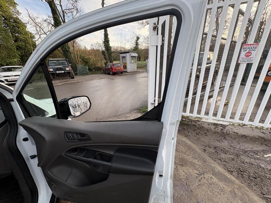 2019 Ford Transit Connect – Model: Transit Connect 220 Base TDCi – RJ19LXL