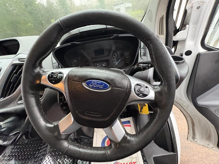 2017 Ford Transit Custom – Model: Transit Custom 290 Limited – AY67OAU