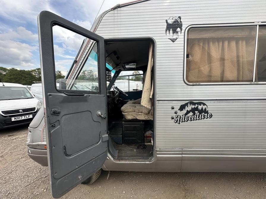 1990 Talbot Express – Model: Express 1500 P – H929YYW