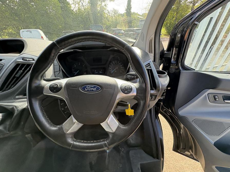 2016 Ford Transit Custom – Model: Transit Custom 270 Limited – YT66URG