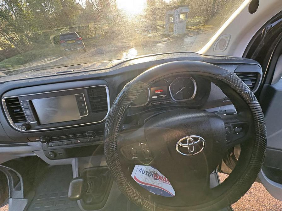 2017 Toyota Proace – Model: Proace Comfort TSS – B13KDR/LP17XFW