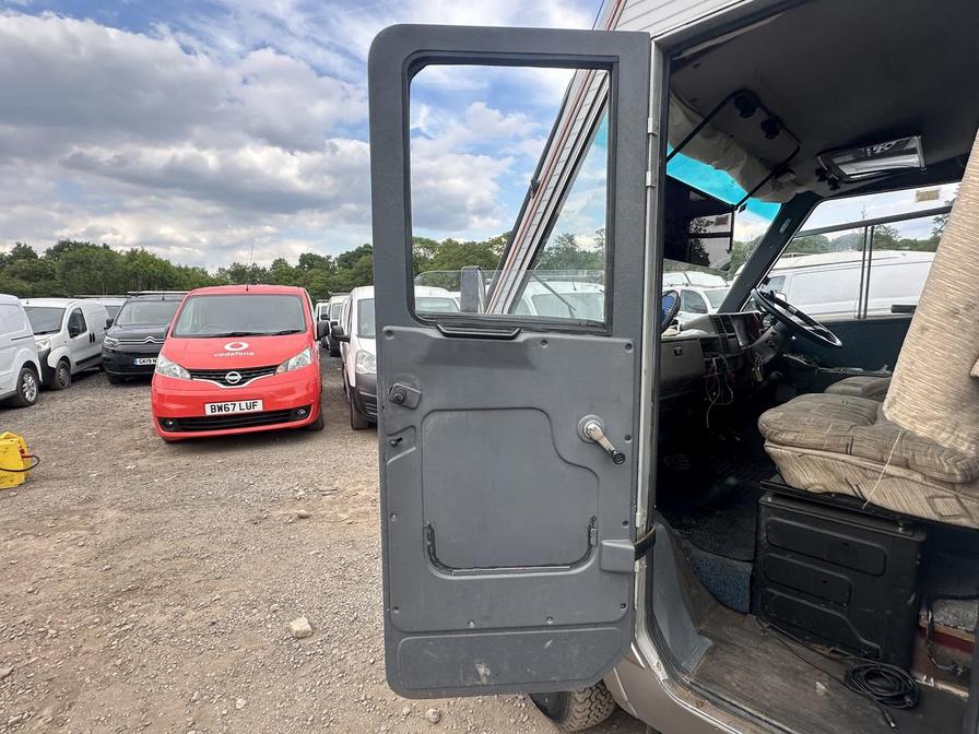 1990 Talbot Express – Model: Express 1500 P – H929YYW