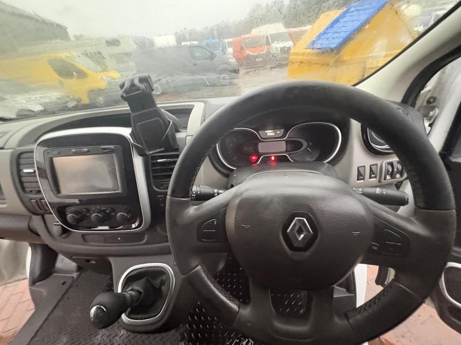 2017 Renault Trafic – Model: Trafic LL29 Sport Nav Energy dCi – AE67VVP