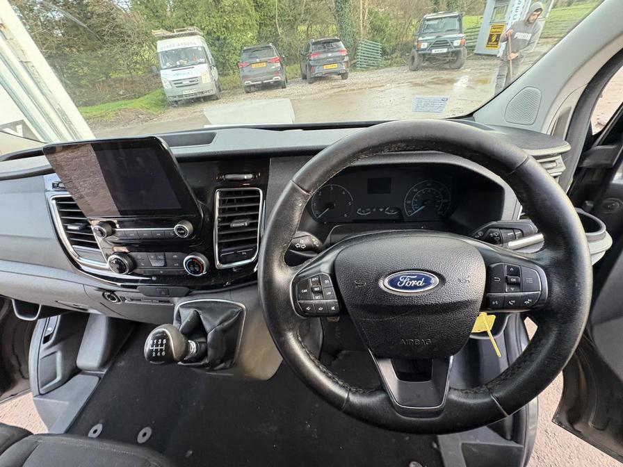 2018 Ford Transit Custom – Model: Transit Custom 300 Limited – P13HFE /YV68AJO